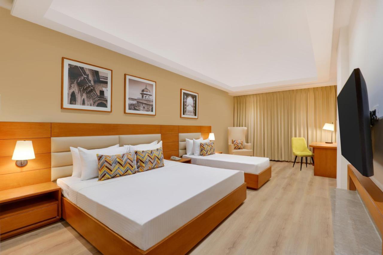 Lemon Tree Hotel Agra Shikohabad Buitenkant foto