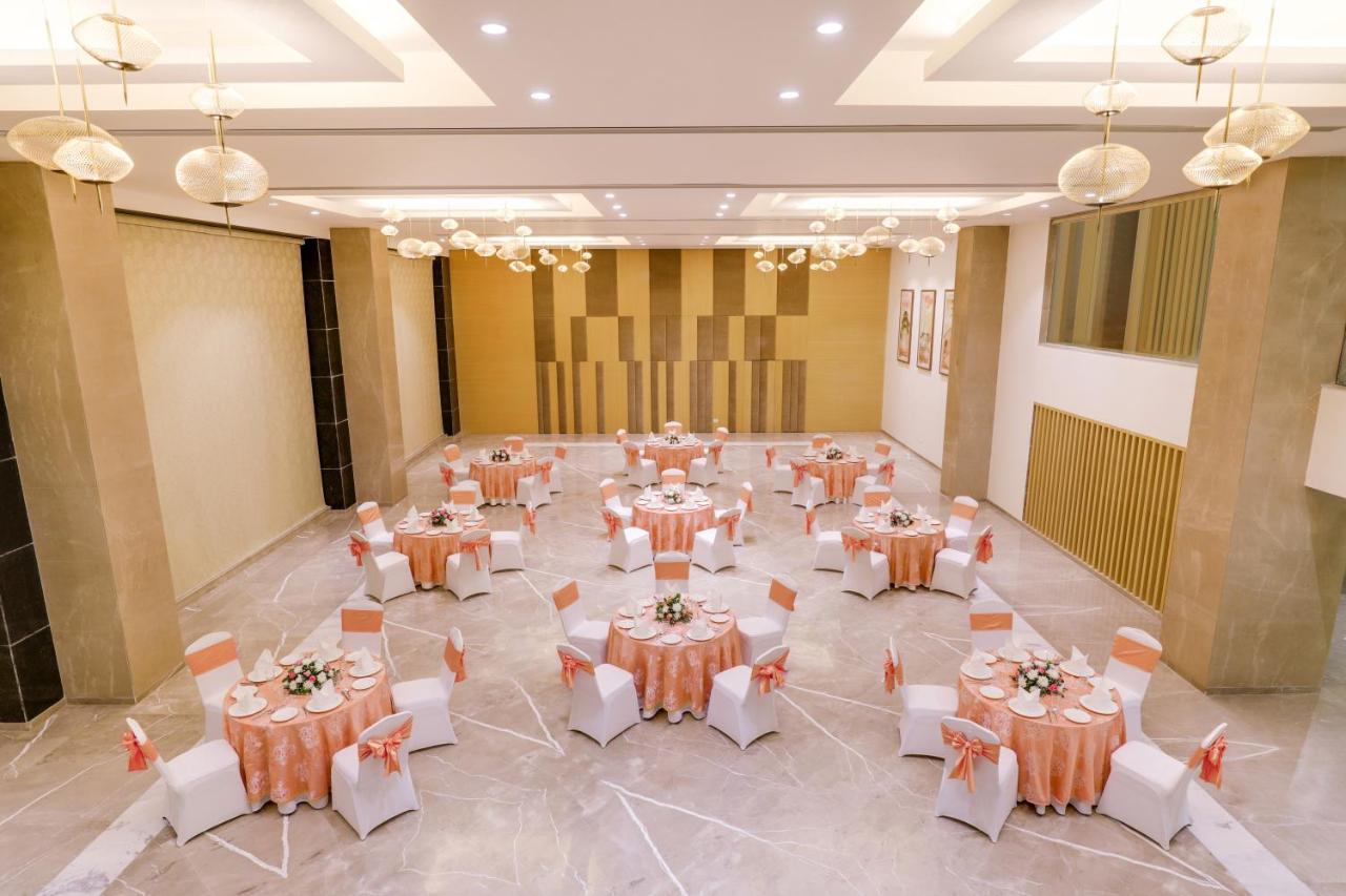 Lemon Tree Hotel Agra Shikohabad Buitenkant foto