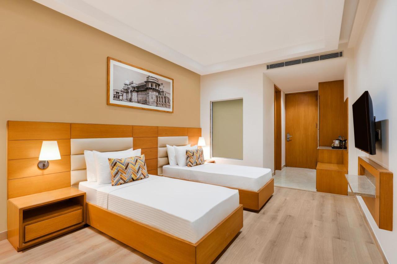 Lemon Tree Hotel Agra Shikohabad Buitenkant foto