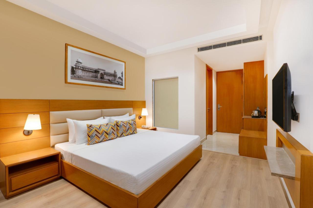 Lemon Tree Hotel Agra Shikohabad Buitenkant foto